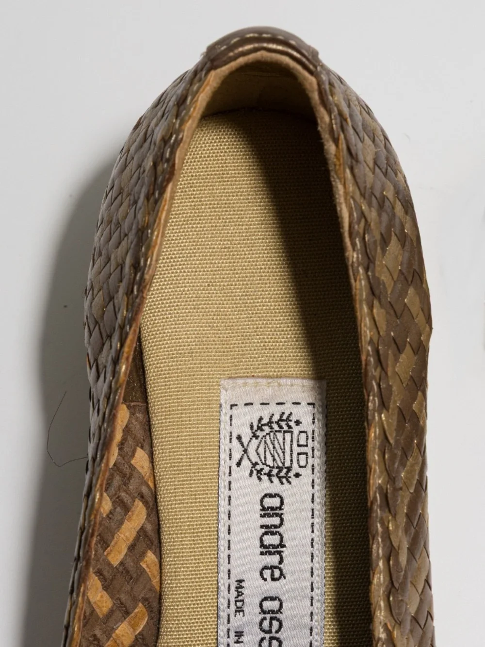 Andre Assous metallic woven espadrille wedge 8